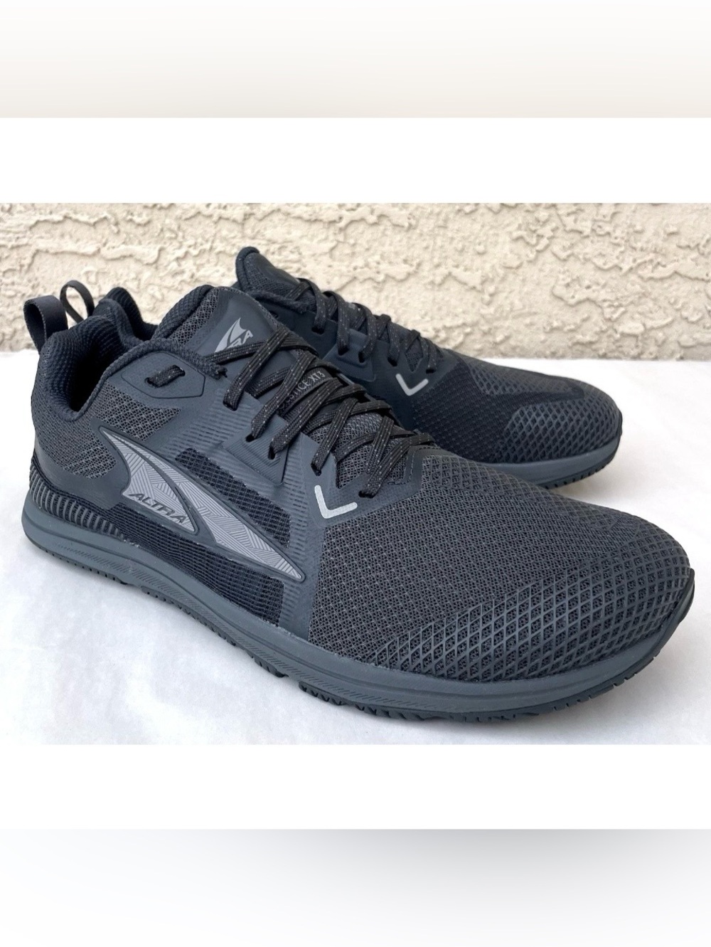 Altra Solstice XT 3 Mens US 11 Black ZeroDrop Training Running Shoes ALOA85Q5000